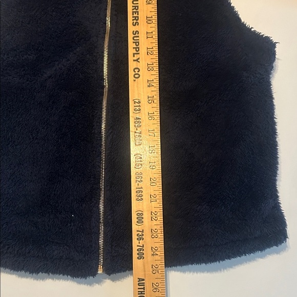 Umgee Navy Fleece Zip-Up Vest With gold zipper size large - Picture 6 of 7